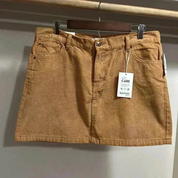 Kensie skirt - Picture 2 of 7